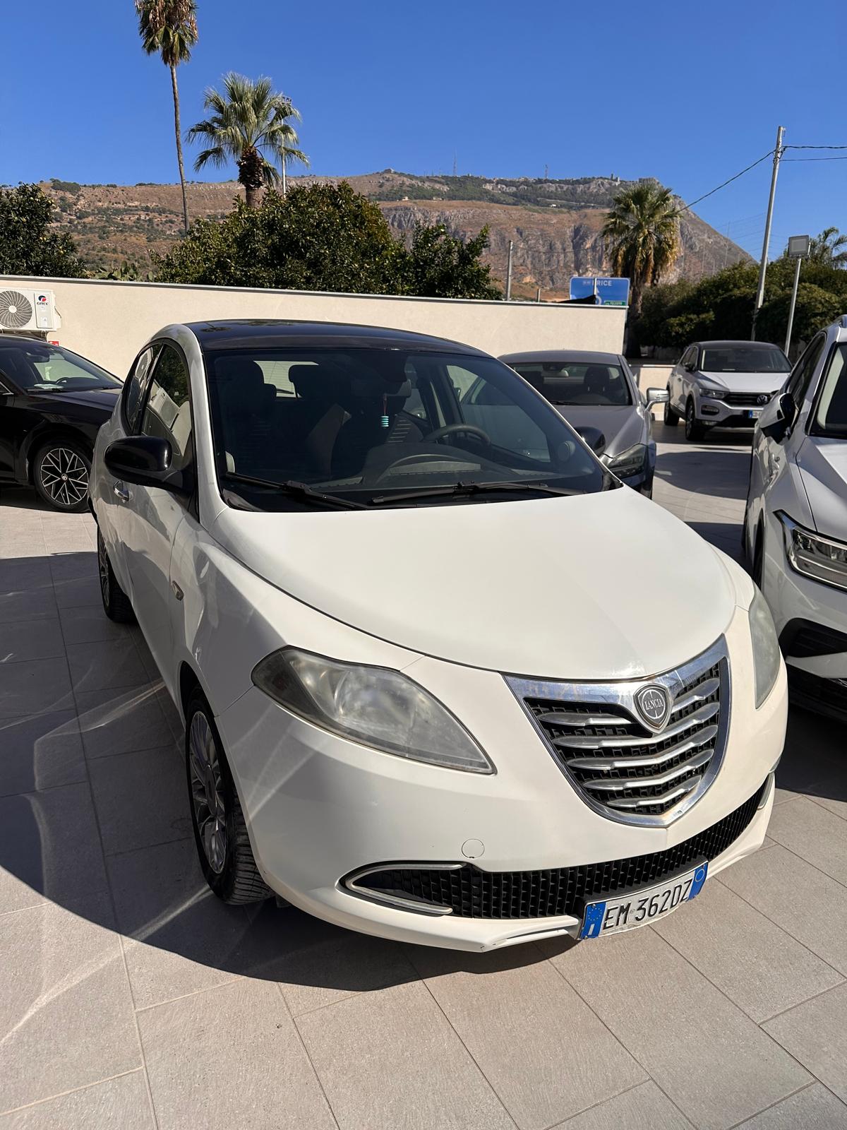LANCIA YPSILON - immagine 3