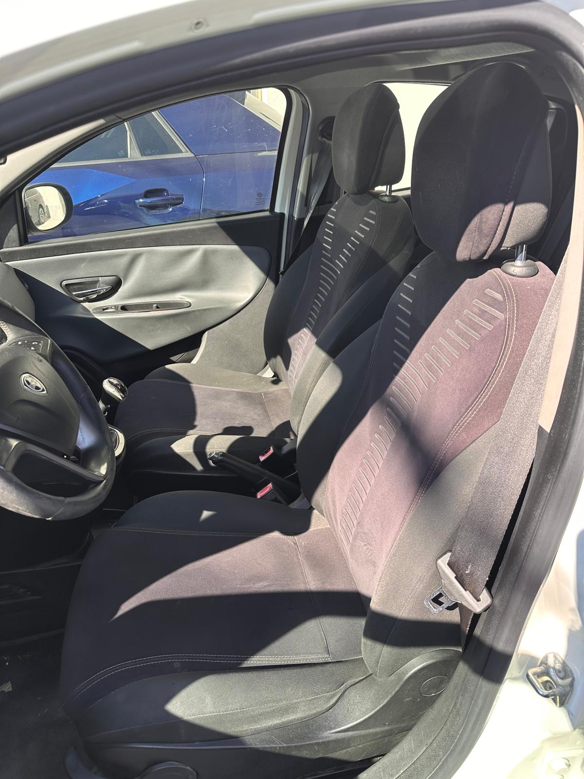 LANCIA YPSILON - immagine 13